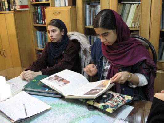 IMG_0290-533x400 سومين جلسه شوراى مشورتى نوجوانان فرهنگنامه در سال ١٣٩٧