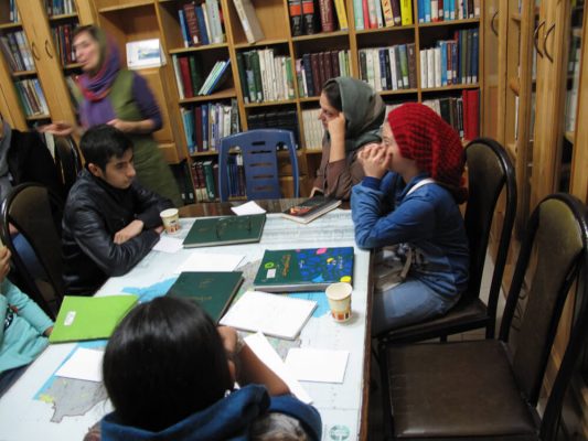 IMG_0303-533x400 سومين جلسه شوراى مشورتى نوجوانان فرهنگنامه در سال ١٣٩٧